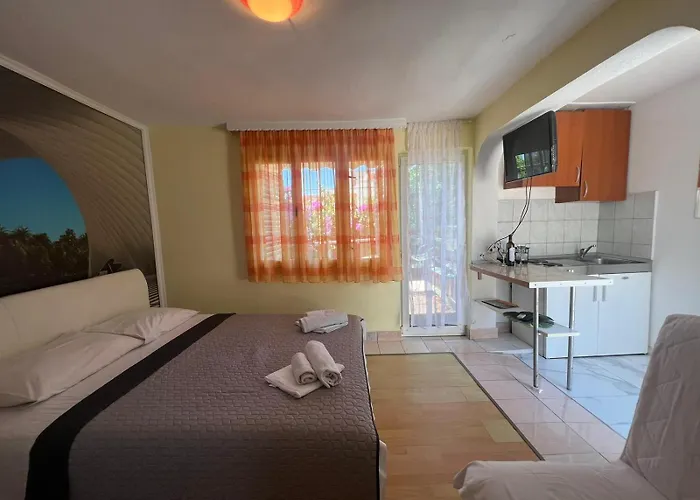 Prskalo 3* 马卡尔斯卡