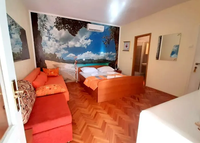 Prskalo 3* מאקרסקה